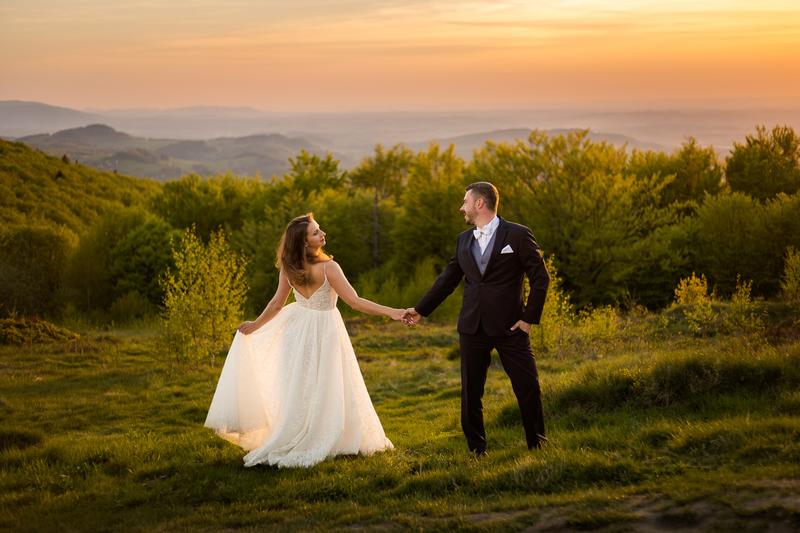 Romantyczne zawirowania z księdzem: jakie skutki mogą wynikać z tej relacji?