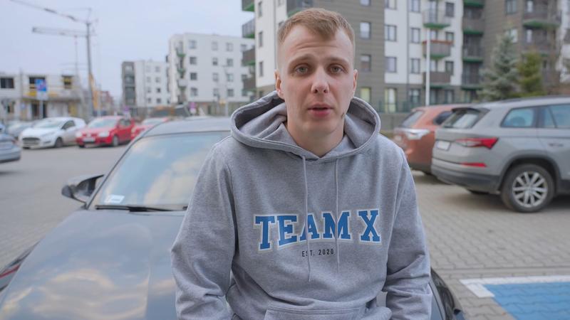 Sergiusz Nitro Gorski – Kim jest popularny streamer? Poznaj jego wiek, dziewczynę i rodzinę!