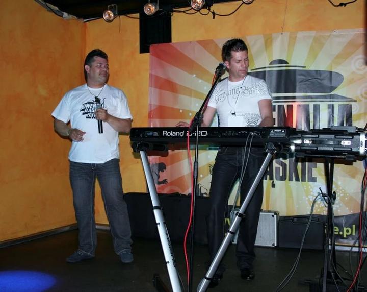 Ryszard Warot: Odkrywamy życie prywatne wokalisty zespołu Akcent, jego żonę i dzieci