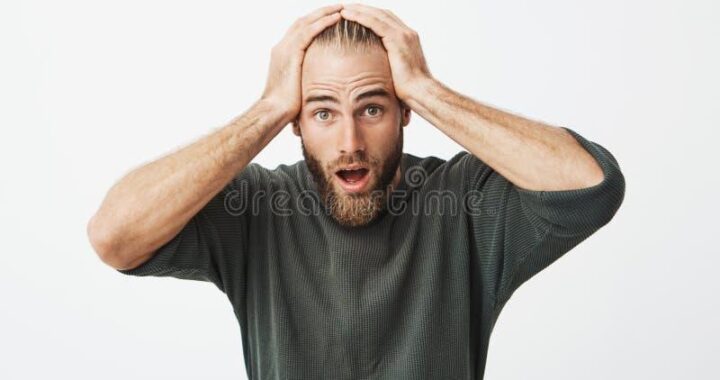 Na co zwracają uwagę Szwedzi w prawym ręku? Objawy, które mogą zaskoczyć lub przepowiadać chorobę