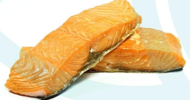 Czy łosoś wędzony jest bezpieczny dla ciężarnej? Sprawdź, co warto wiedzieć!