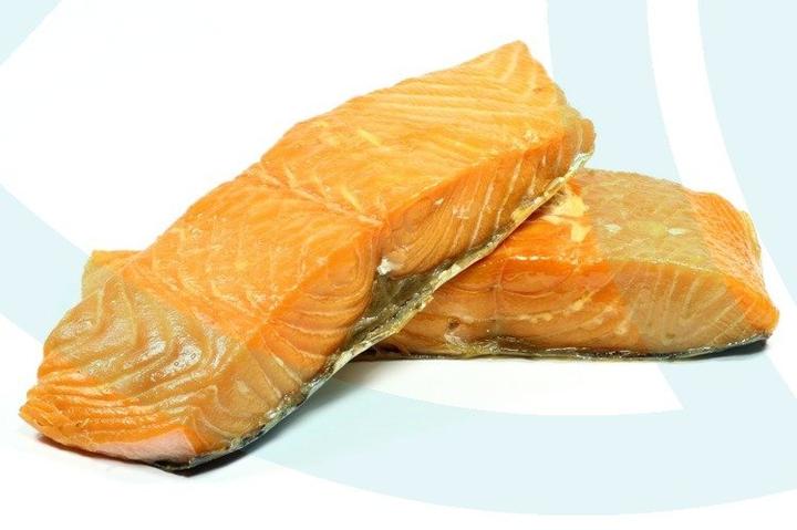 Czy łosoś wędzony jest bezpieczny dla ciężarnej? Sprawdź, co warto wiedzieć!