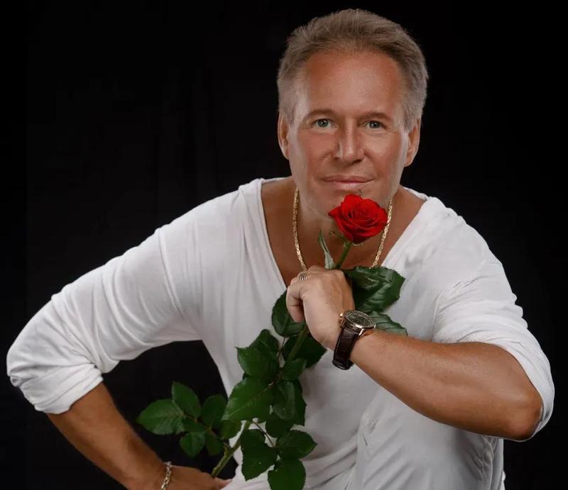 Jacek Silski – kim jest znany wokalista, jego rodzina, życie i wiek