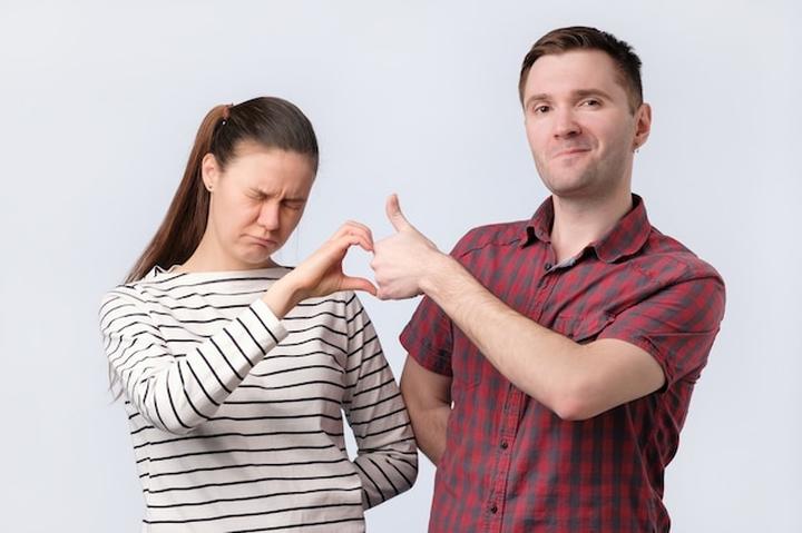 Emocje i granice między przyjaźnią a miłością