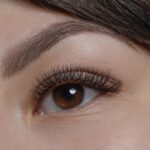 Rzęsy w ciąży – na co zwrócić uwagę, zanim zdecydujesz się na zabieg?