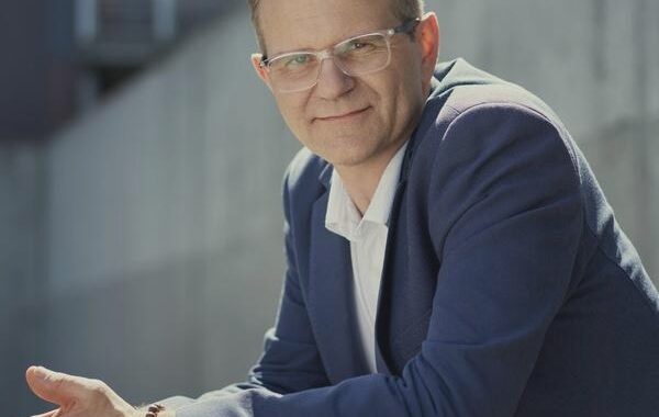 Tomasz Biernacki: Kim jest właściciel Dino? Poznaj jego rodzinę, żonę, dzieci i życie zawodowe