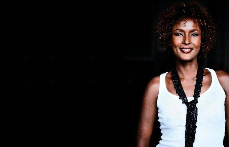 Waris Dirie: od modelki do aktywistki – wiek, kariera, życiorys