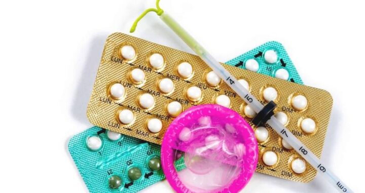 Zaszłam w ciążę mimo prezerwatywy – fakty i mity o antykoncepcji
